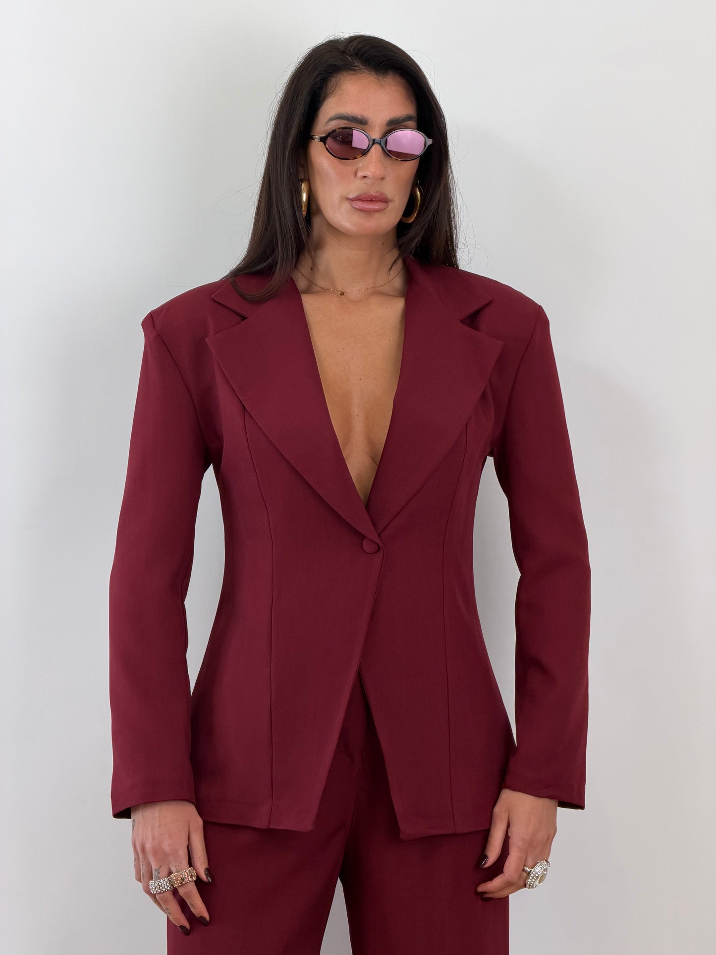 Traje corsé burdeos