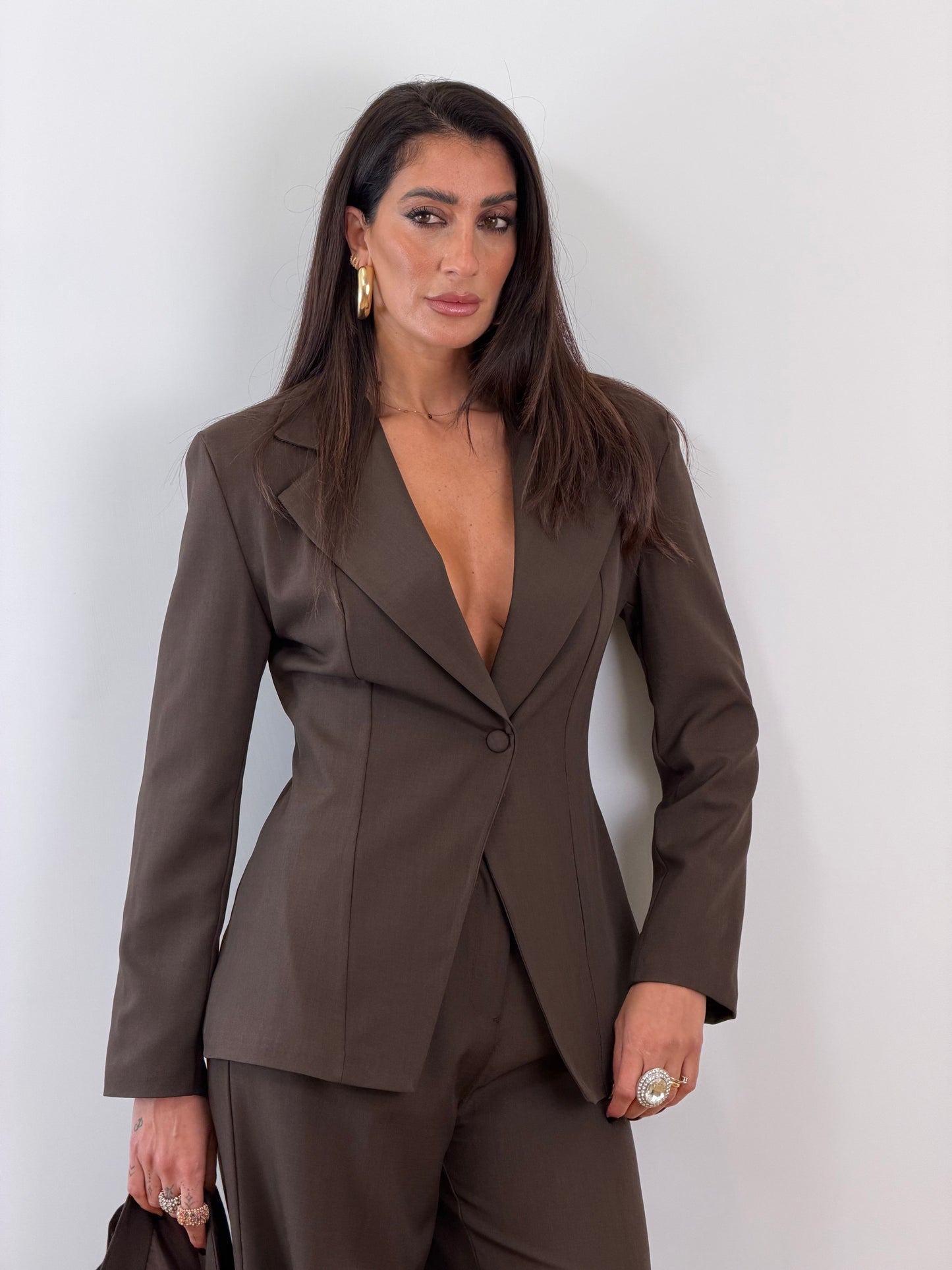 Traje corsé marrón